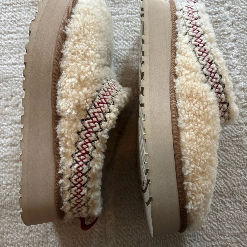 UGG Tan Tazz braided Slippers - Picture 7 of 7